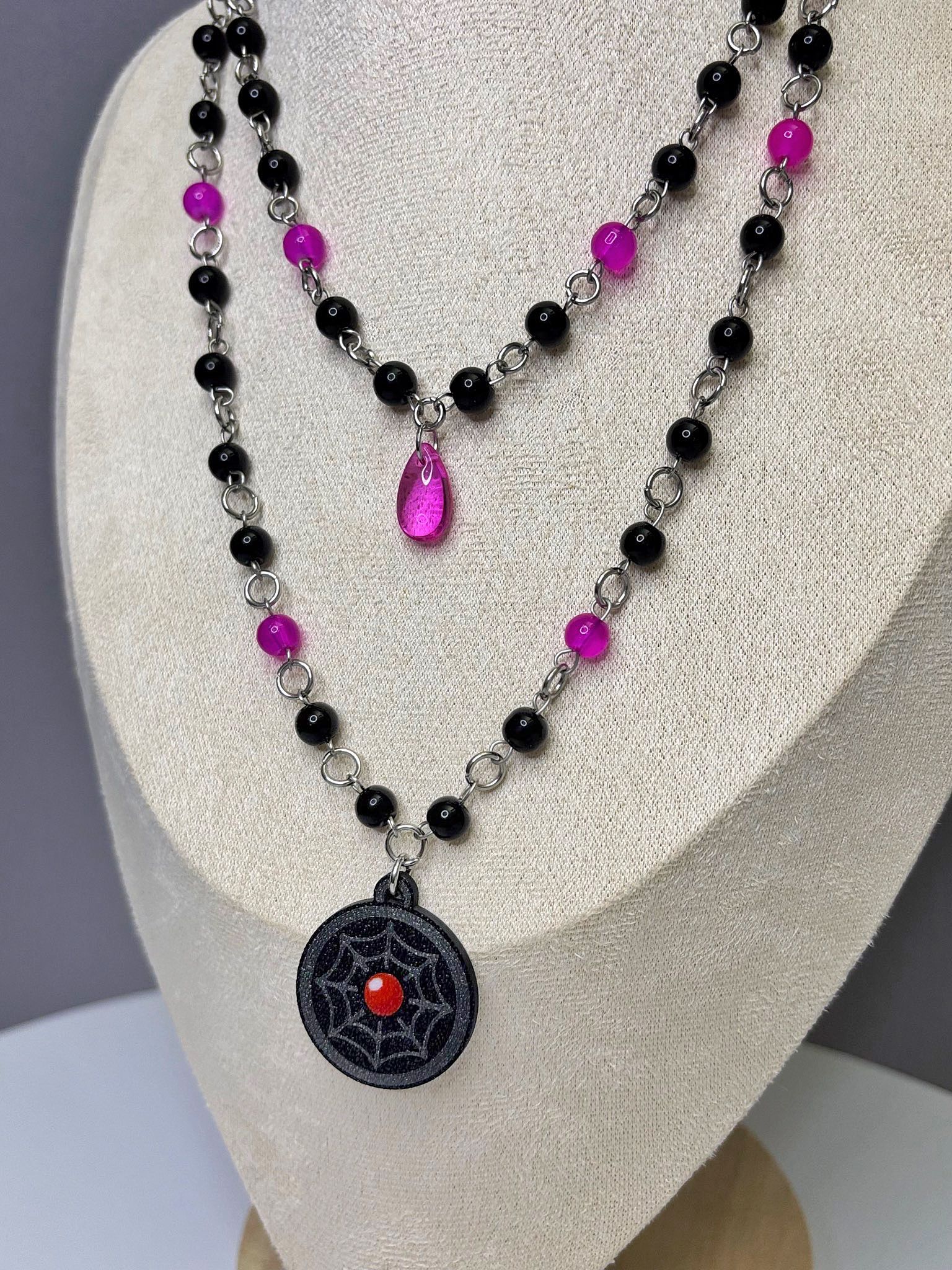 🕸 Crimson Web Necklace - Handmade Dark x Cute Jewelry