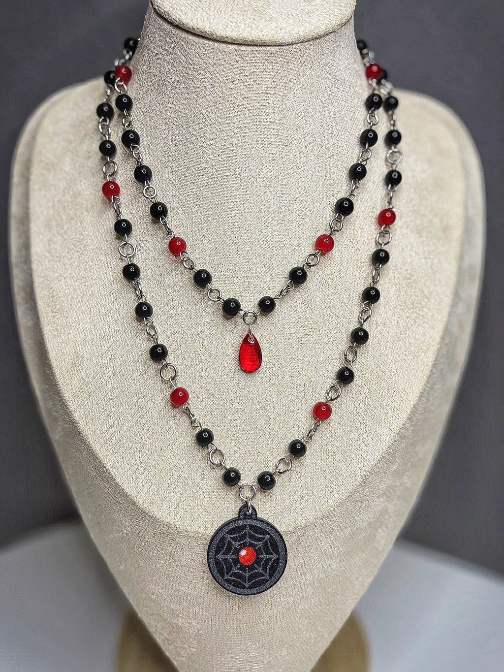 🕸 Crimson Web Necklace - Handmade Dark x Cute Jewelry