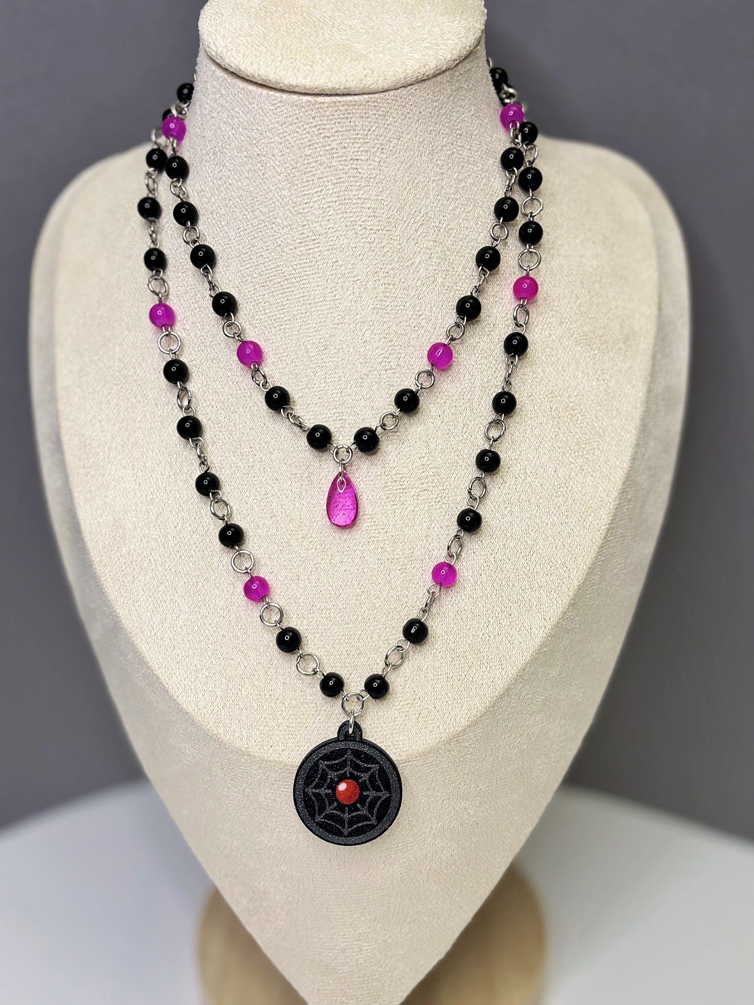 🕸 Crimson Web Necklace - Handmade Dark x Cute Jewelry