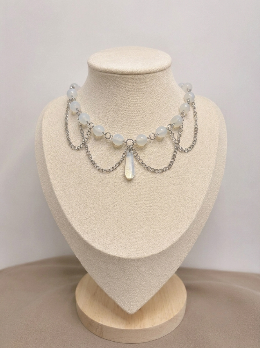 Moonveil Necklace 🤍